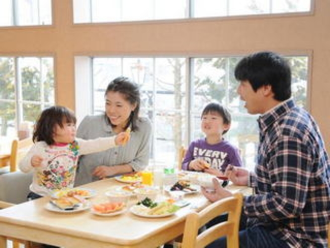 家族で朝食バイキング