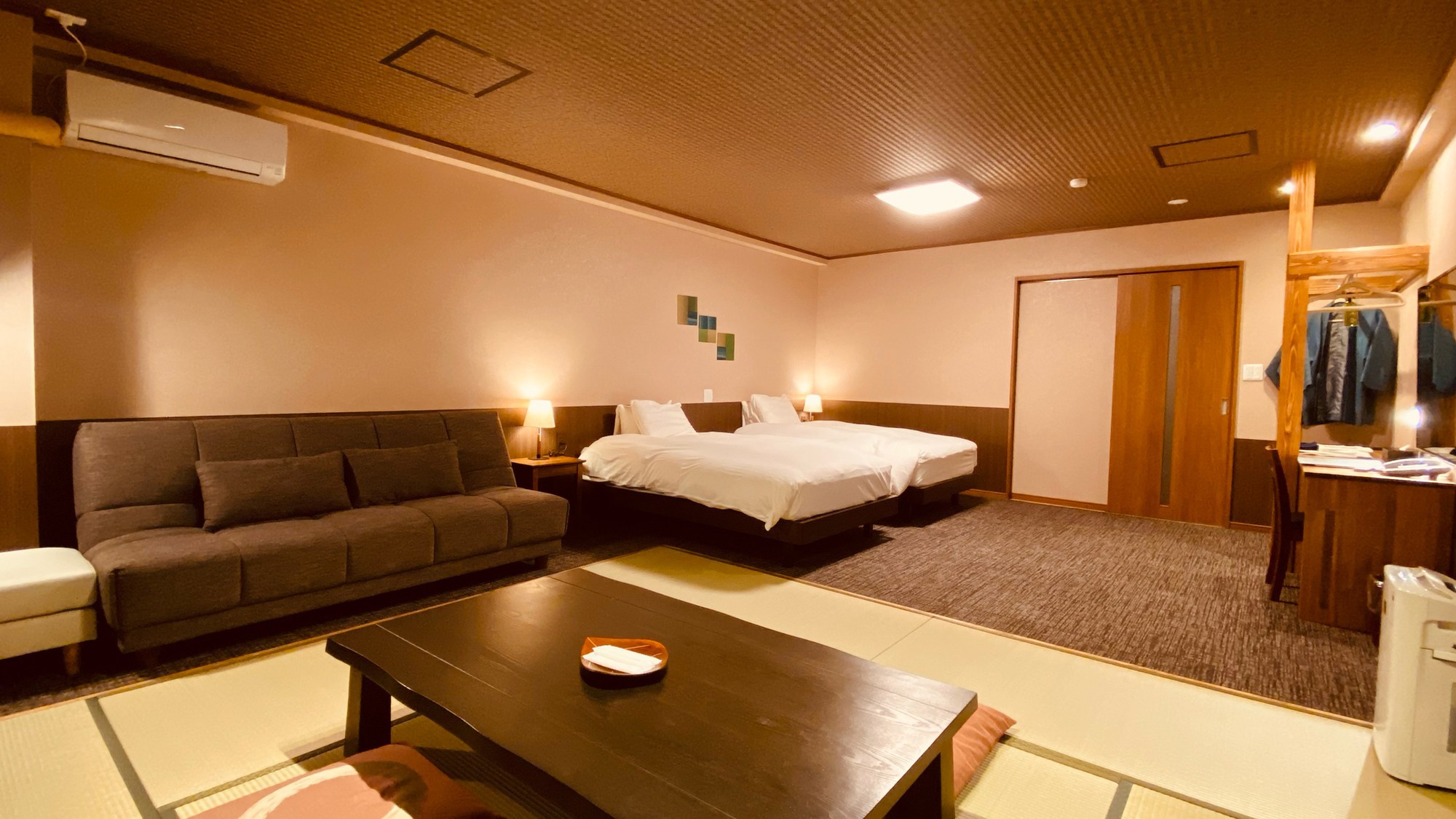 【別館/和モダンツイン/シャワー付】川沿い畳有ツイン39平米