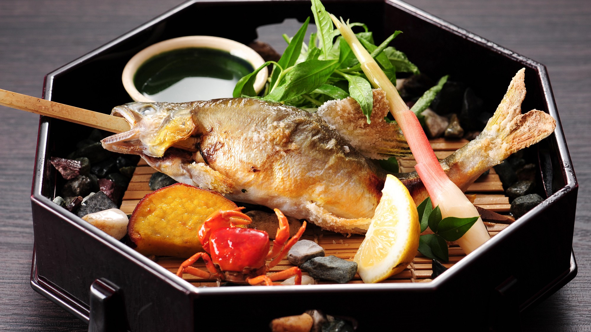 ＊【別注料理】川魚の塩焼き 　季節によって岩魚、鮎、山女などを提供しております。