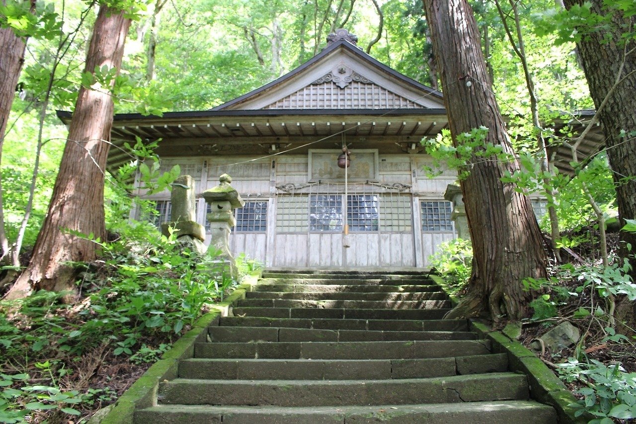 会津・羽黒山神社　創建は奈良時代の天平年間（７２９～７４９）、行基菩薩によって勧請されたのがはじまり