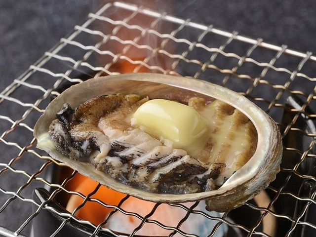 【ちょっと贅沢に一品料理】鮑のバター焼き付き　１泊２食バイキングプラン　4/1から