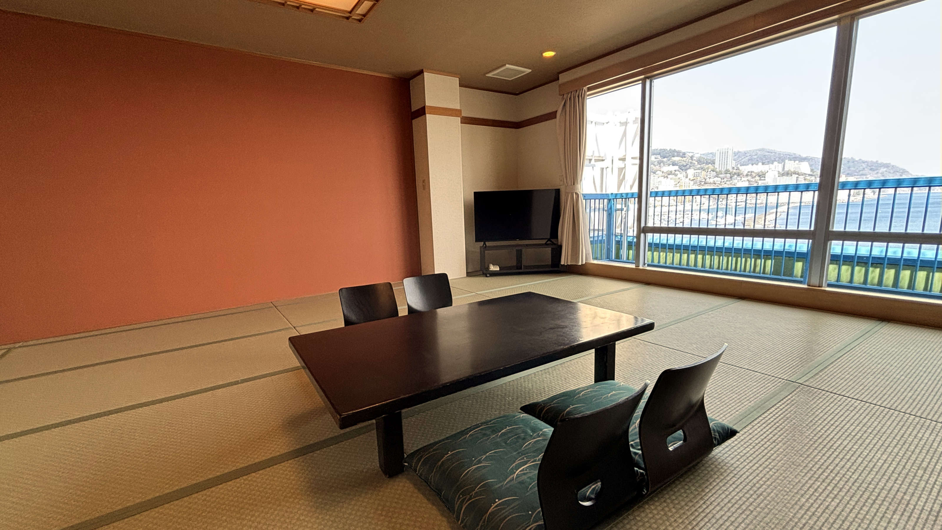 【特別室・最上階】和室大部屋(階段利用)