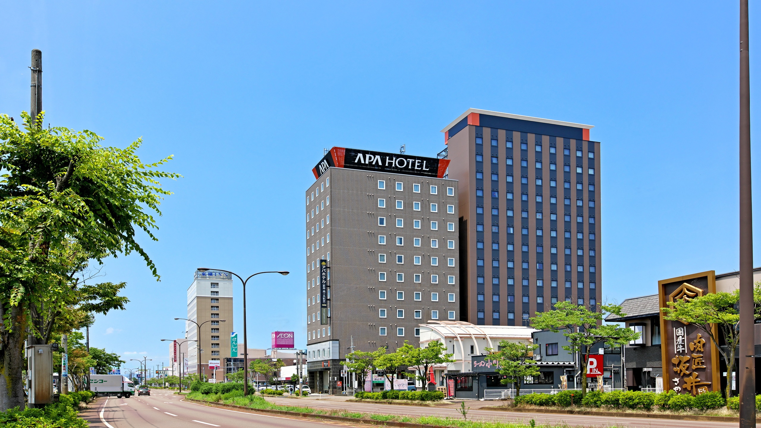 アパホテル〈新潟　燕三条駅前〉