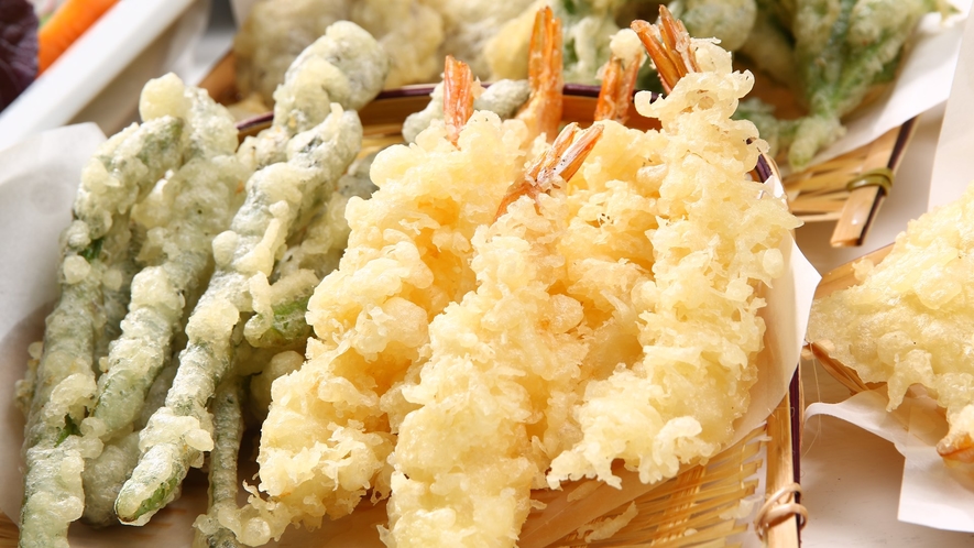 天ぷらコーナー♪海老やたまねぎなど素材にこだわった揚げたての天ぷら