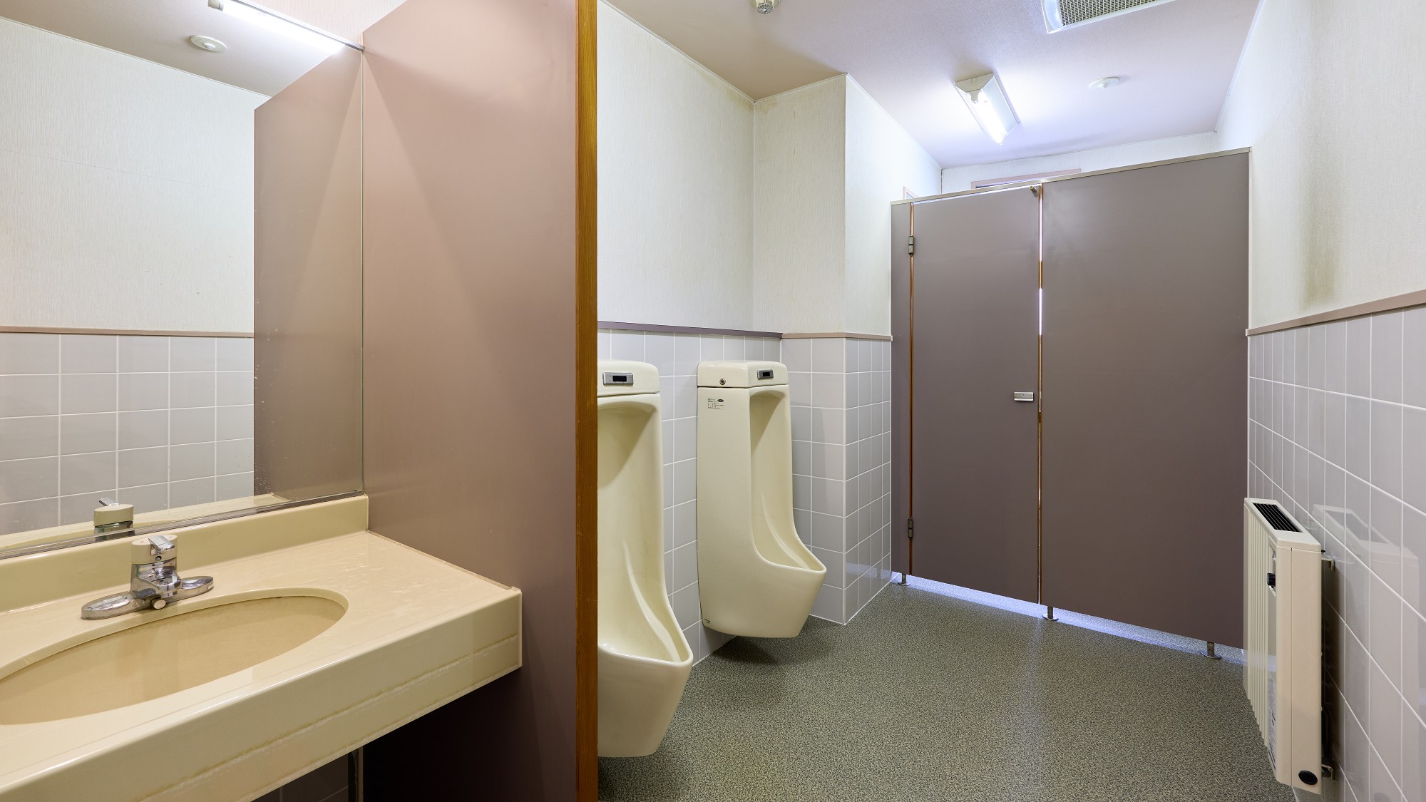 共有　男子トイレ  