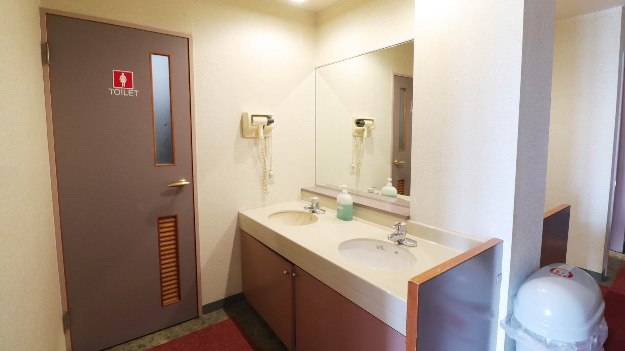 共用お手洗い　洗面所