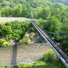 【宿の前】＊吊り橋