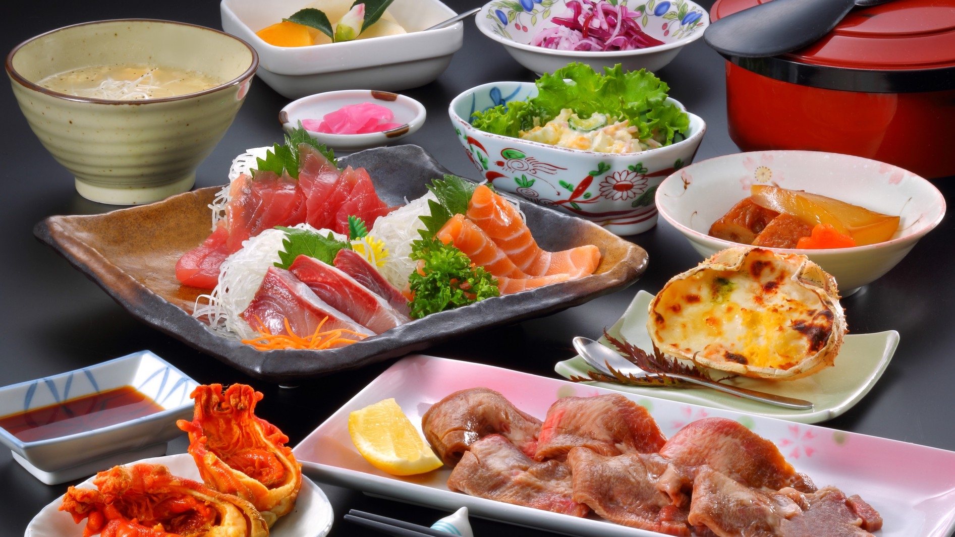 ご家族、お友達同士で仙台を楽しむ！牛タンと三陸産刺身盛りの夕食付♪２食付プラン