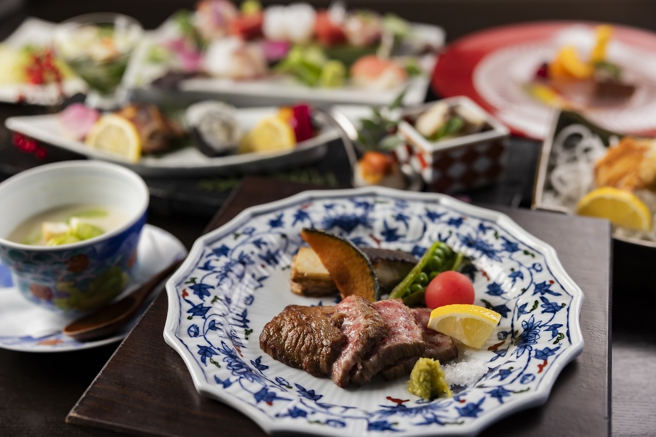 【10％OFF】【楽天スーパーSALE】由布岳眺望の温泉と旬の食材を堪能◆1泊2食付◆個室食確約