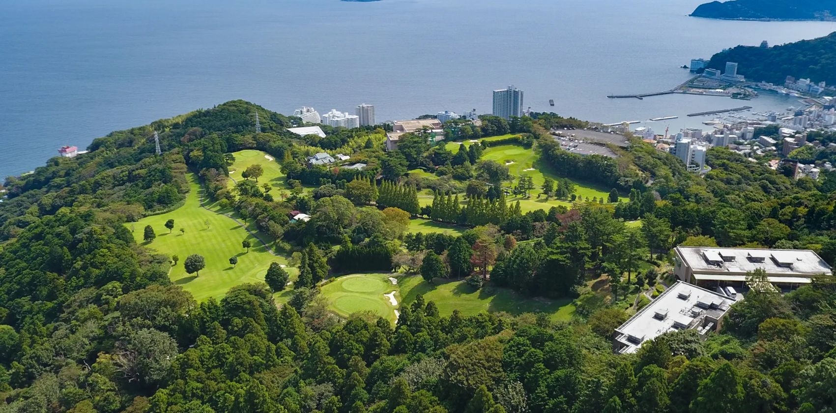 【滞在中何度でもプレーOK】ゴルフ三昧ステイ×フリーフロー付｜1泊3食