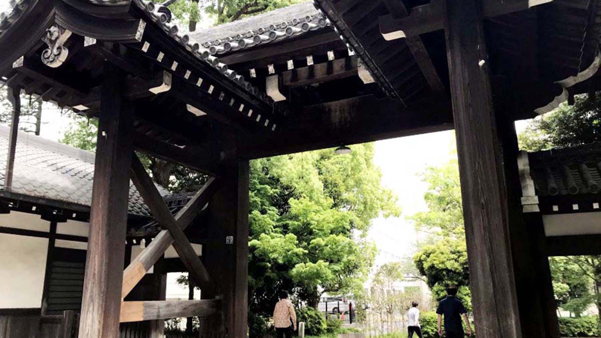 曹洞宗大本山總持寺向唐門