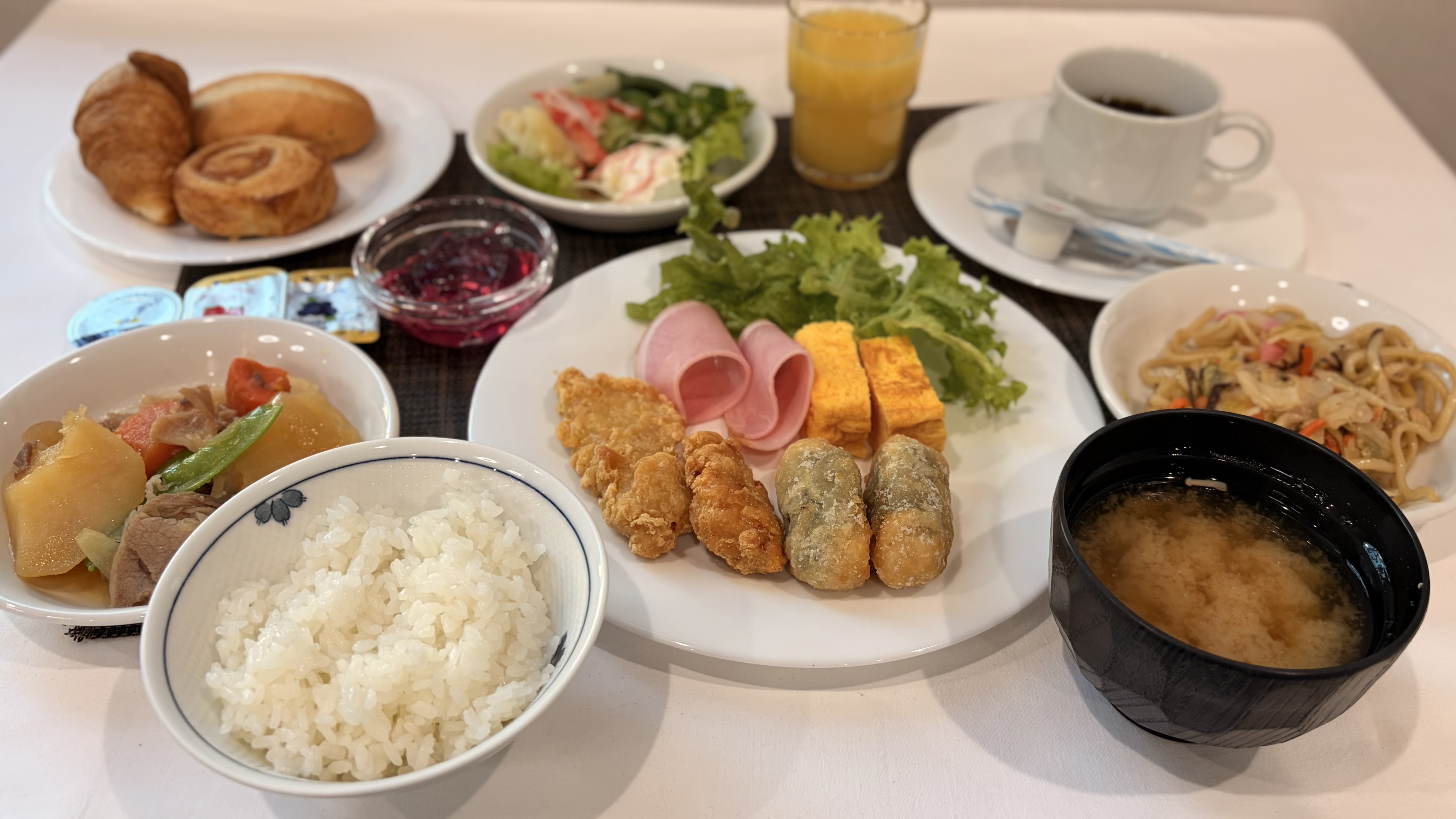 朝食バイキング