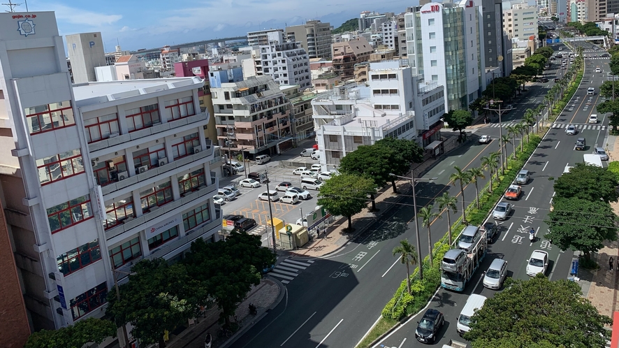 国道側のお部屋からの眺め♪