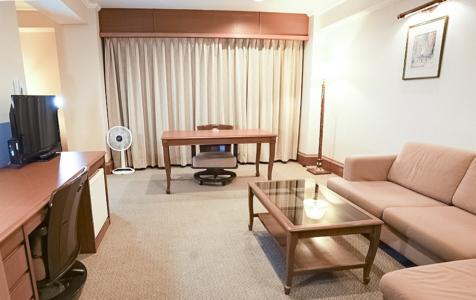 （ 3名利用 ： ツイン ）ダブル ベッド幅140cm×2台　＋　エキストラベッド追加