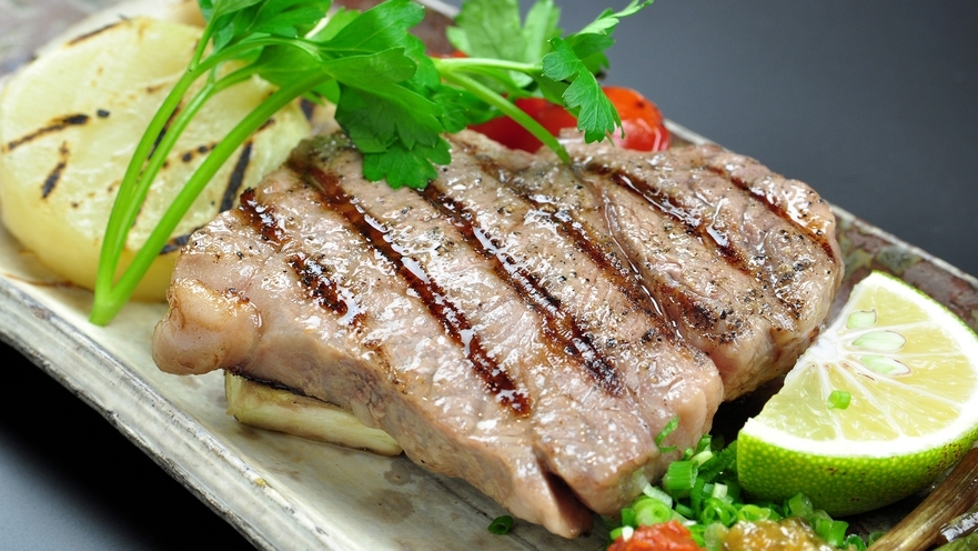 ＜たっぷり一人300g新潟和牛プラン＞お肉を食べに旅先へ☆ステーキ・すき焼き・しゃぶしゃぶから選択