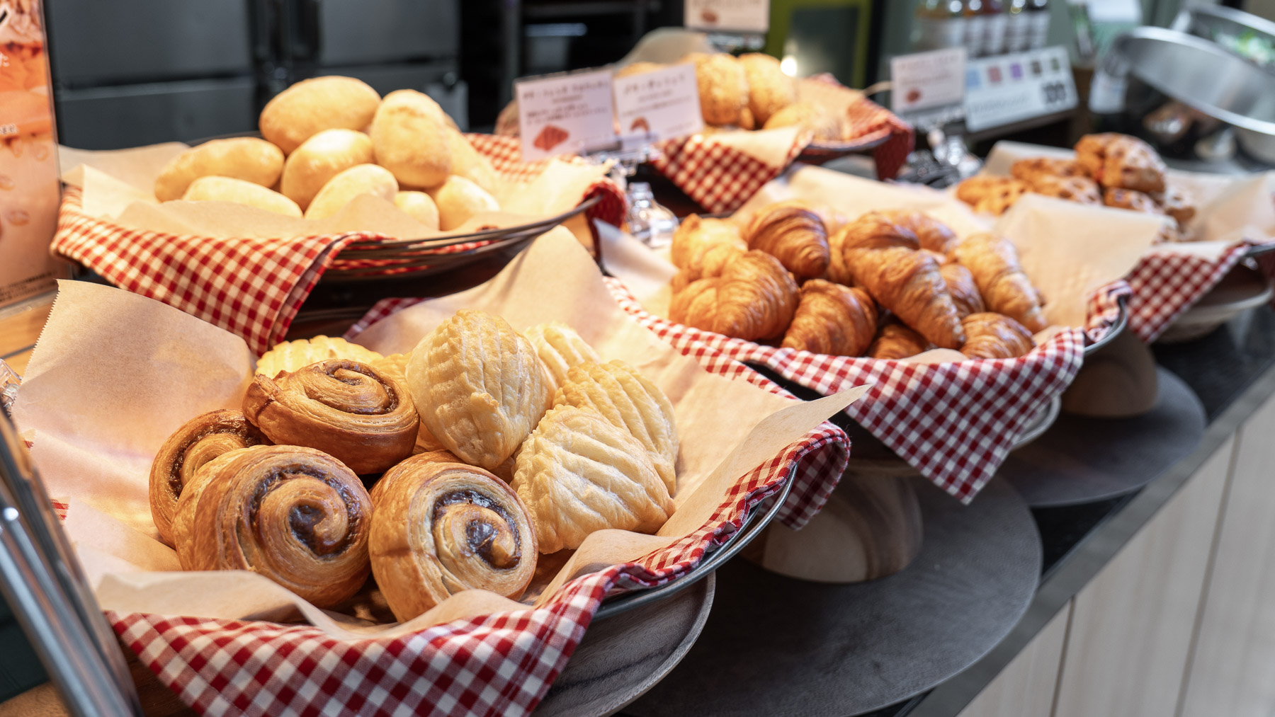 あつあつサクサク、焼きたての香りをお楽しみください