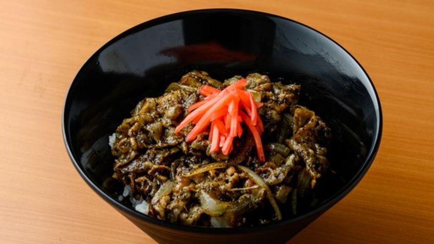 【朝食日替わりメニュー】竹炭入りブラック豚丼