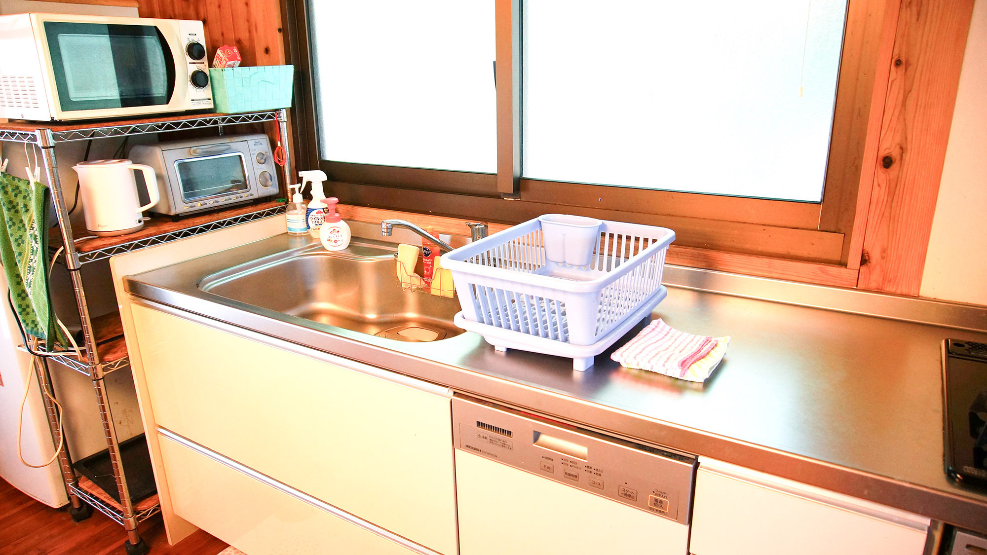 ・「さんごひ」キッチン：広々としたシンク。料理や洗い物がしやすいです