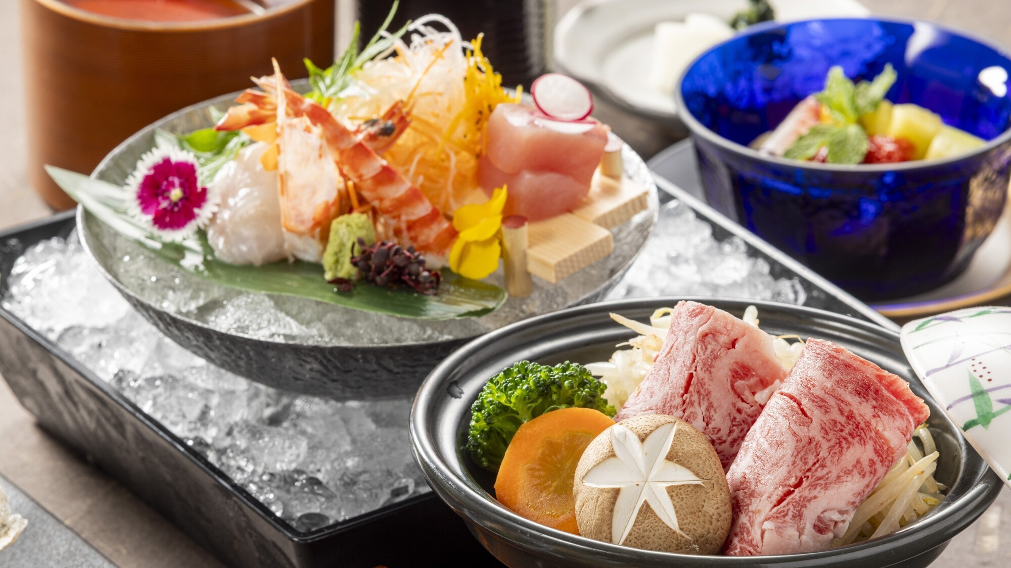 【日本料理1泊2食】少量美味な夕食コースに舌鼓・メインは和牛陶板焼き【１４時チェックイン】