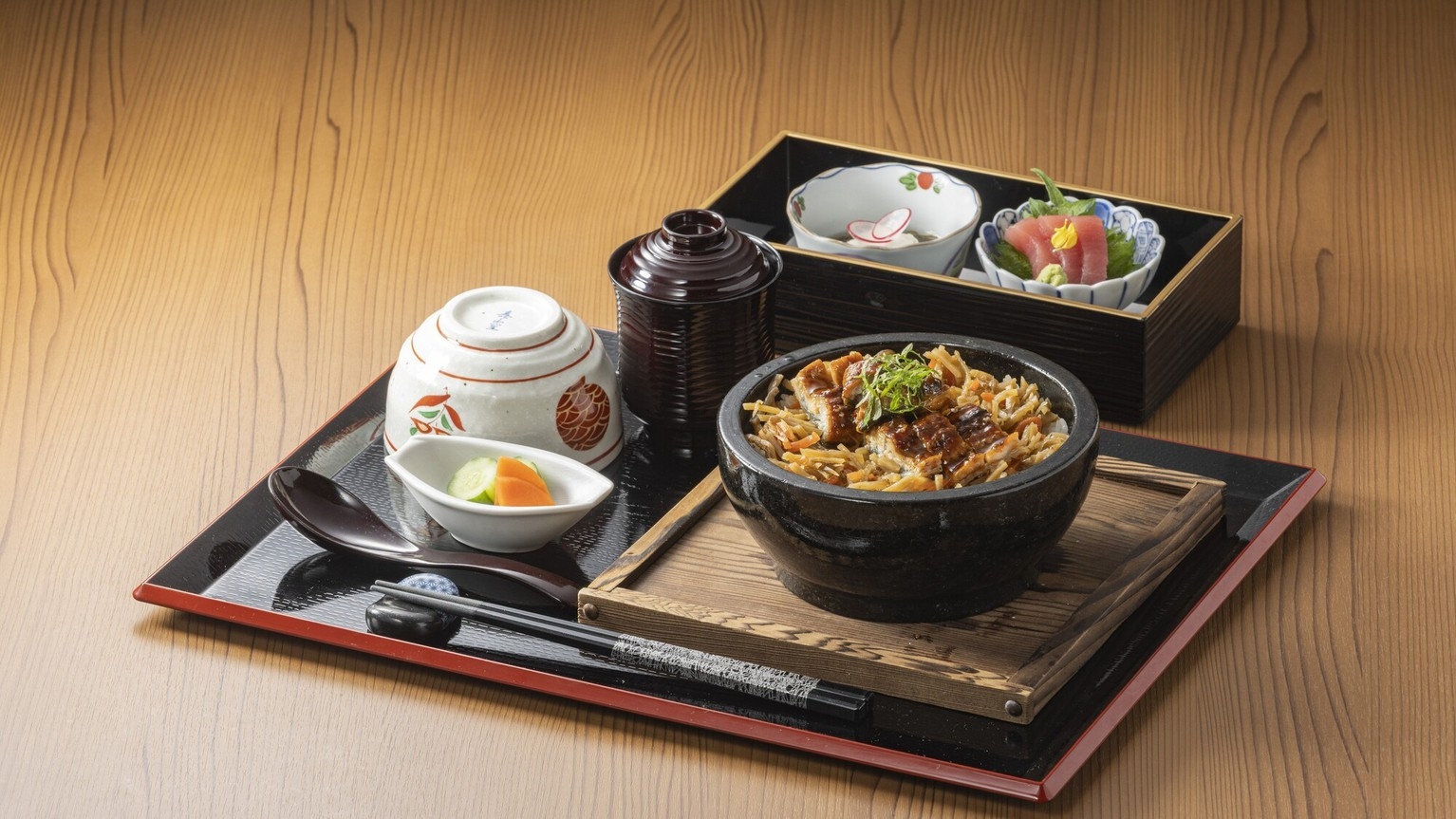 お出汁と薬味で食べるふっくらやわらか鰻の石焼会席【1泊2食】