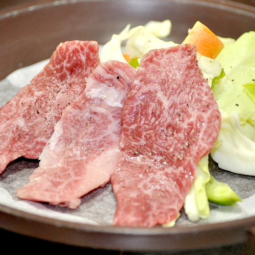 【晚餐示例】晚餐可以品尝到飞騨独有的飞騨牛肉。