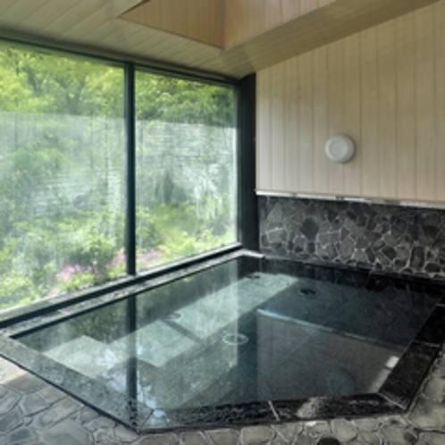 当館併設の温泉施設【おんり〜湯】。多種多様な浴槽で天然温泉をお愉しみいただけます。