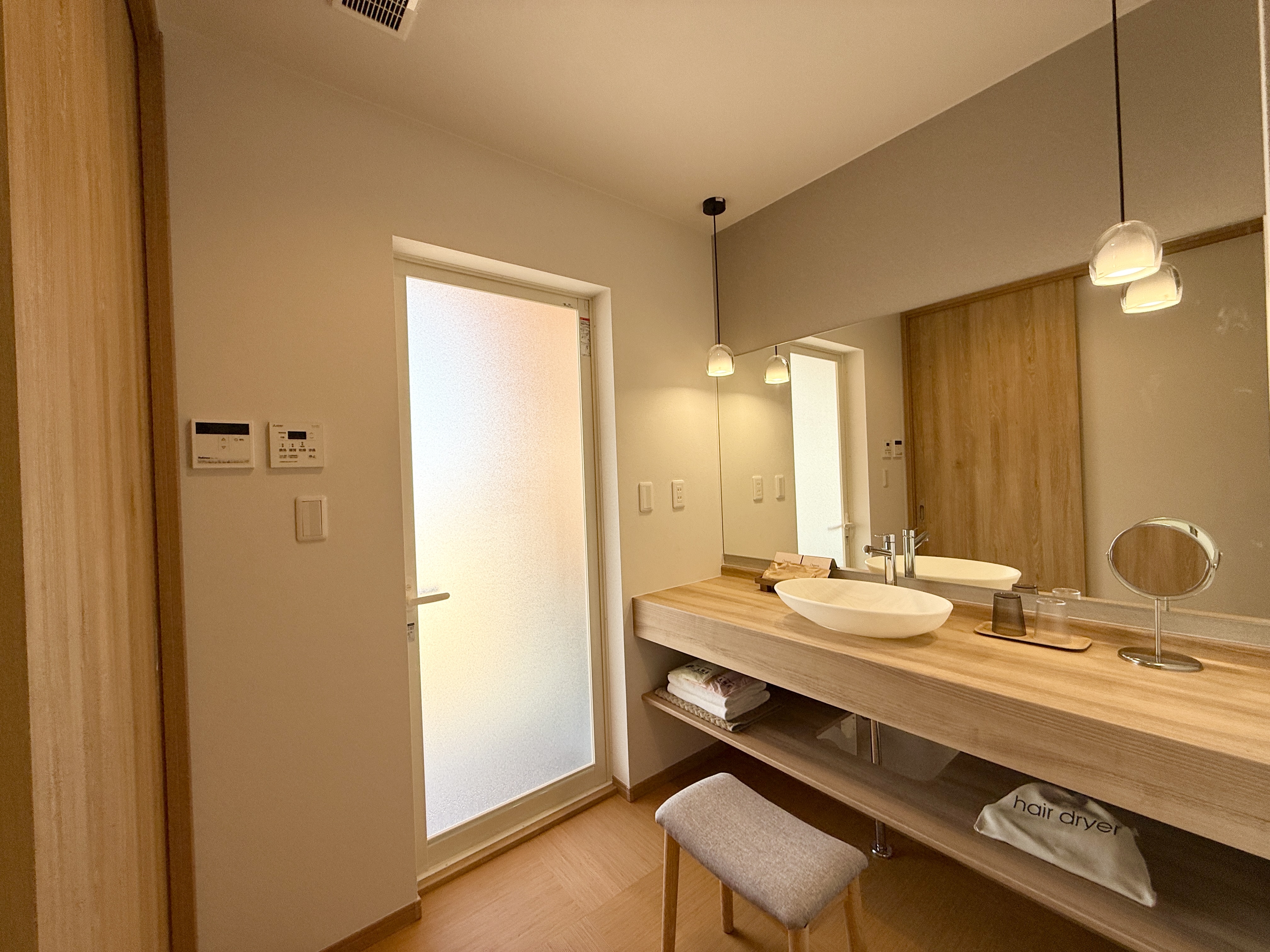 ユニバーサルスイート洗面イメージ２