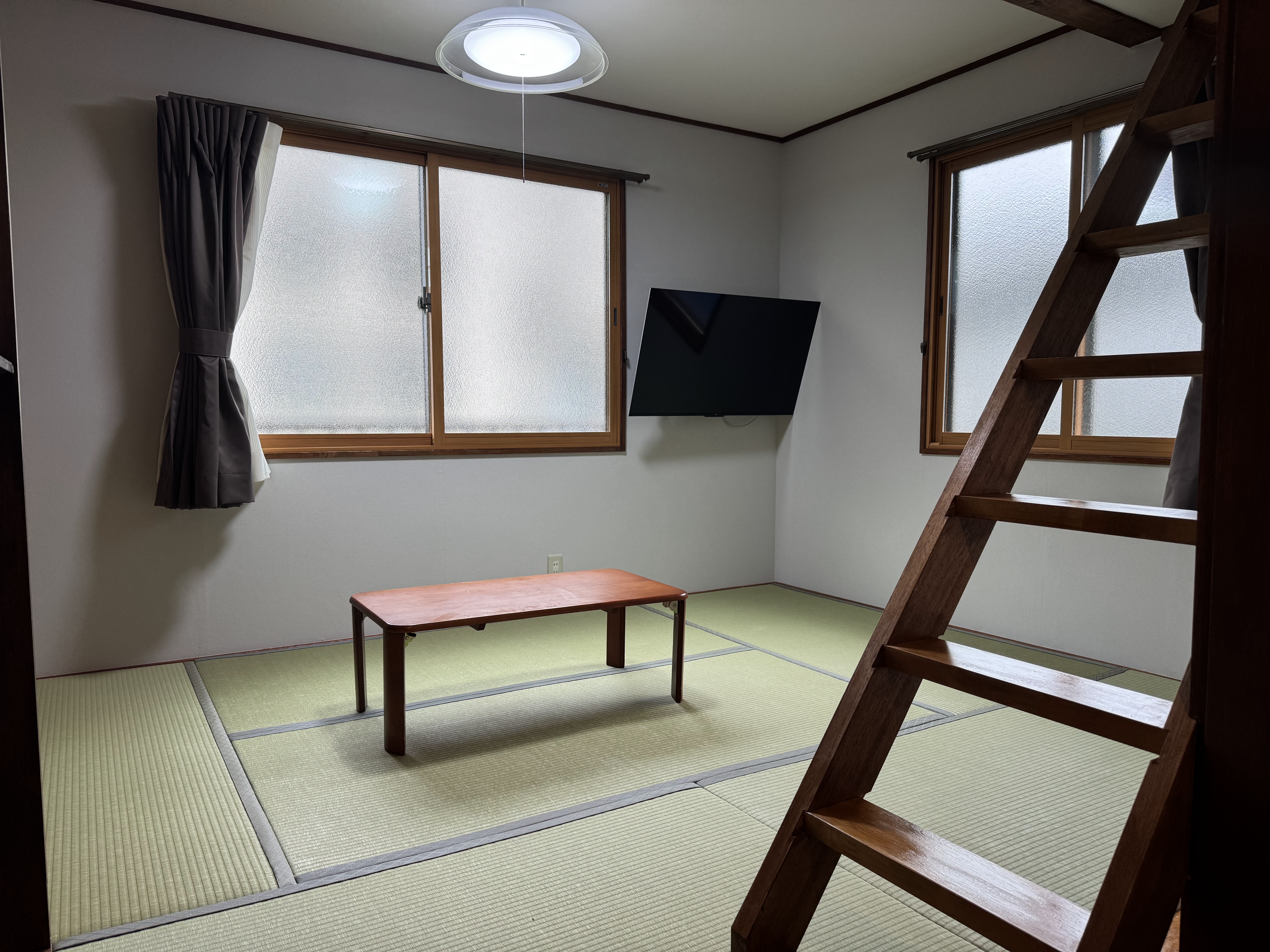 和室6畳＋4.5畳ロフト　トイレ･洗面台つき