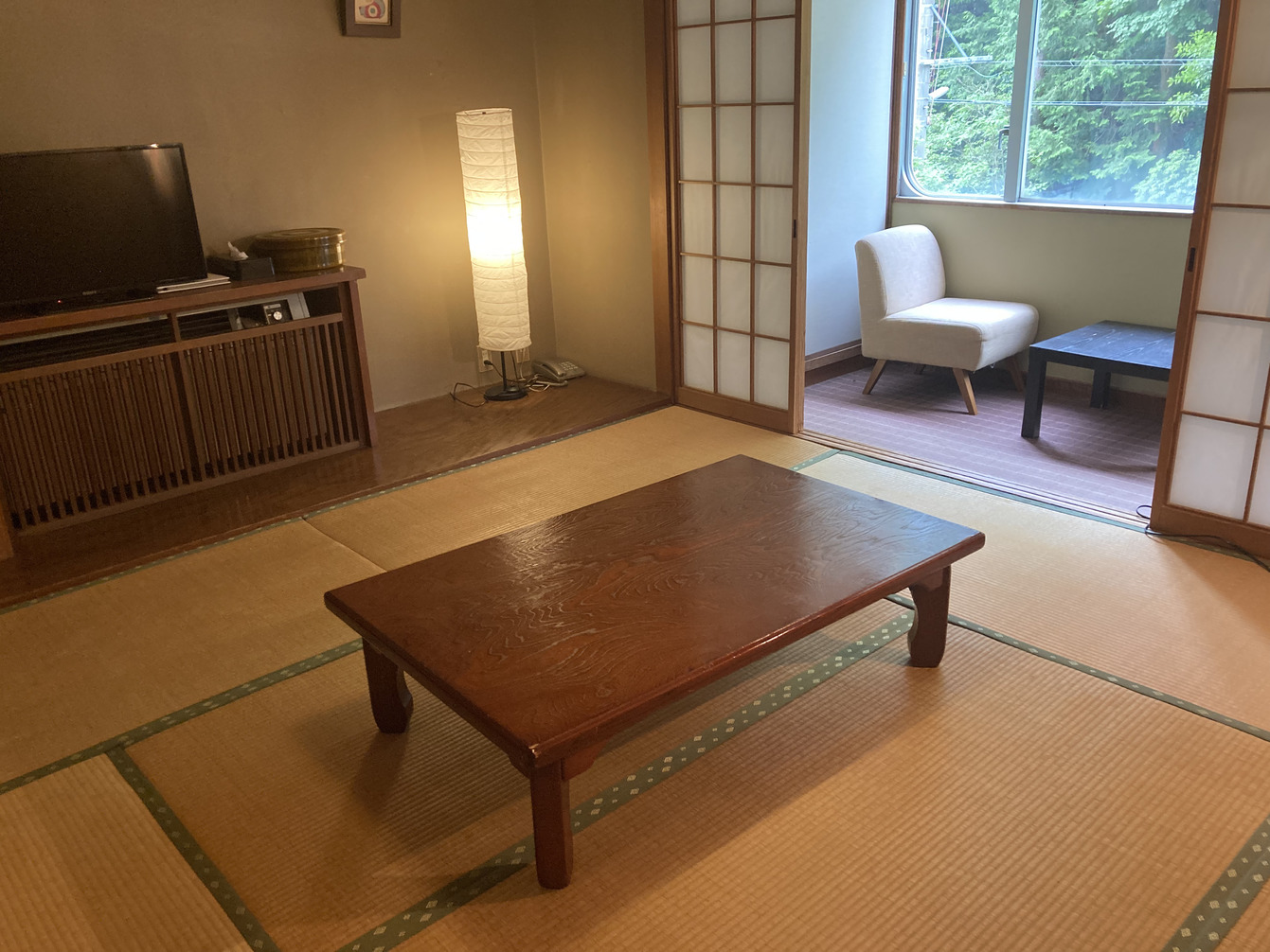 和室8畳（2名）