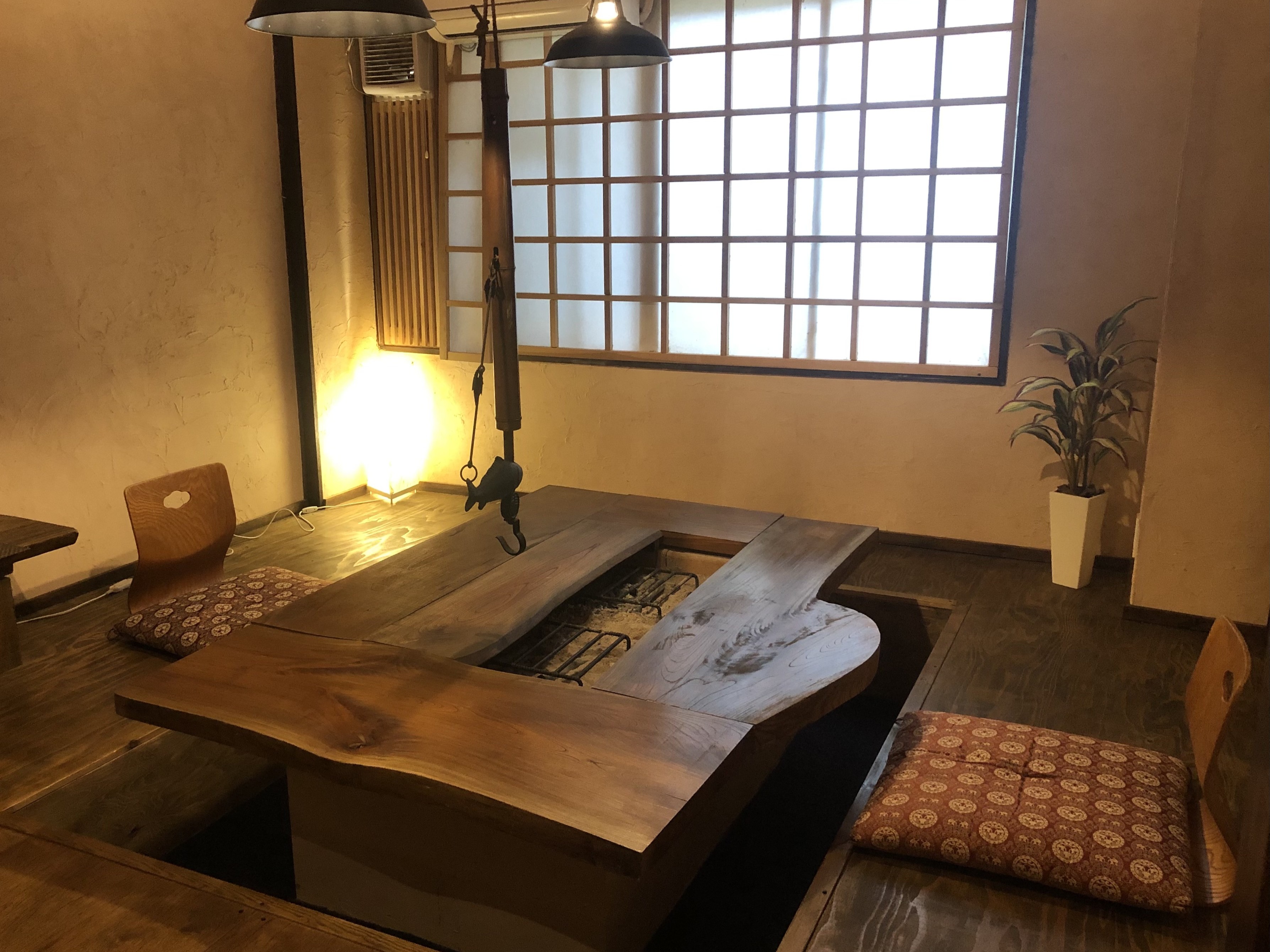 個室食事処”和”