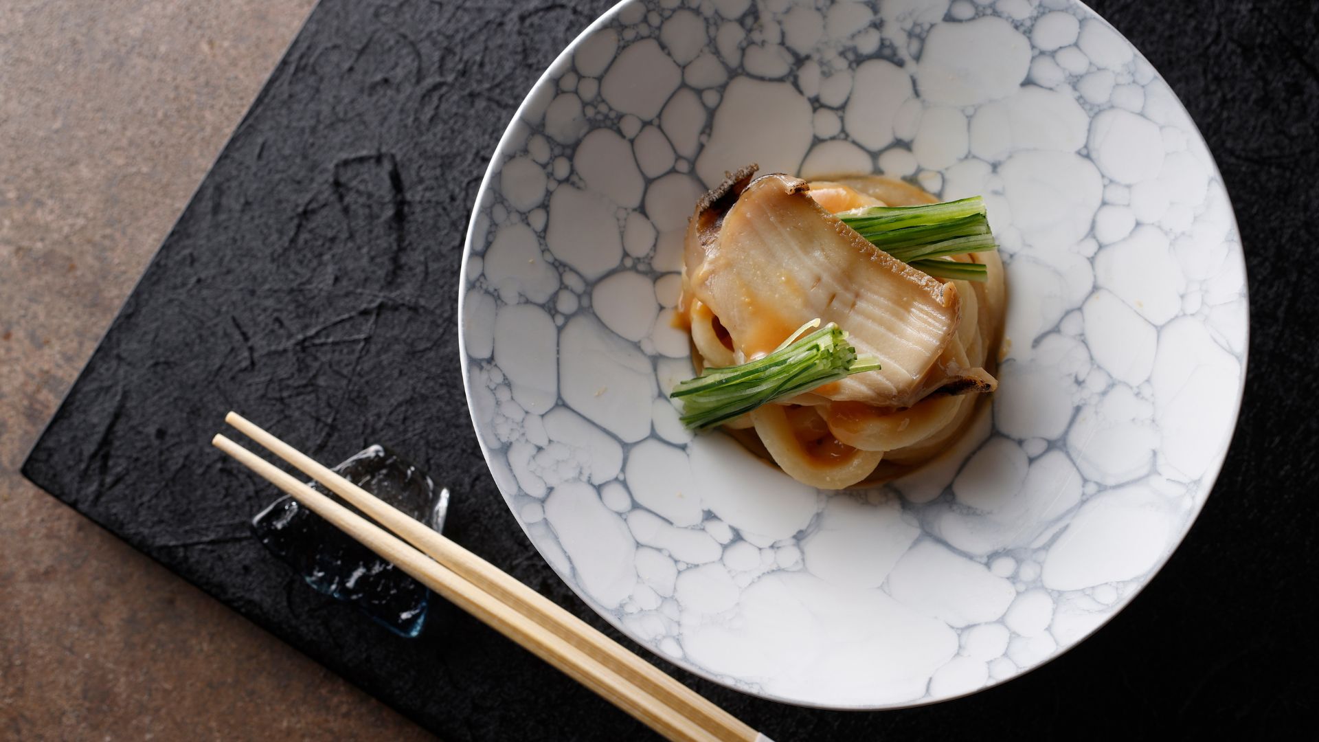 洗練された和モダン空間で味わう、創作和食の新スタイル｜日本料理「こころぎ」