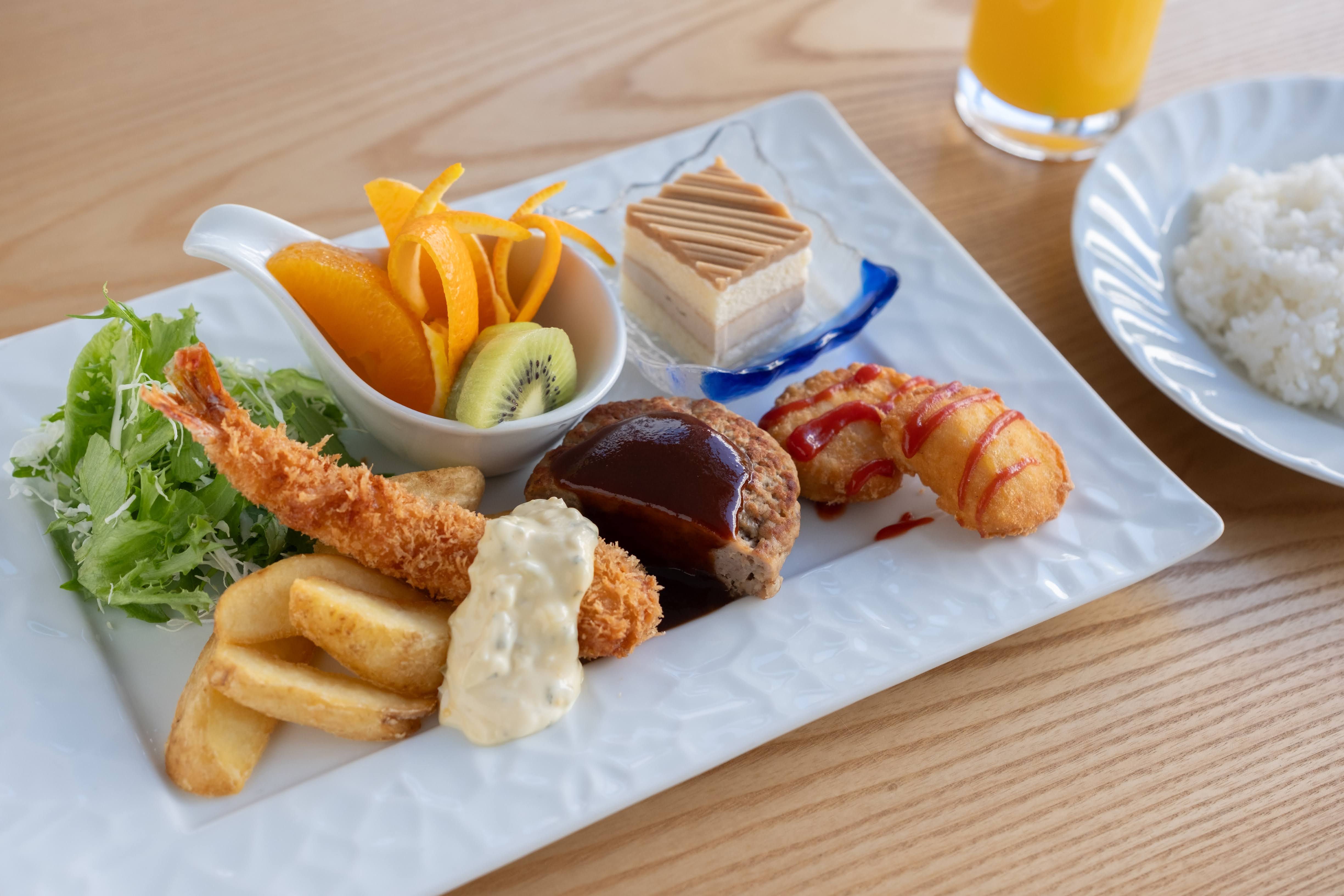 お子様用のお食事（一例）