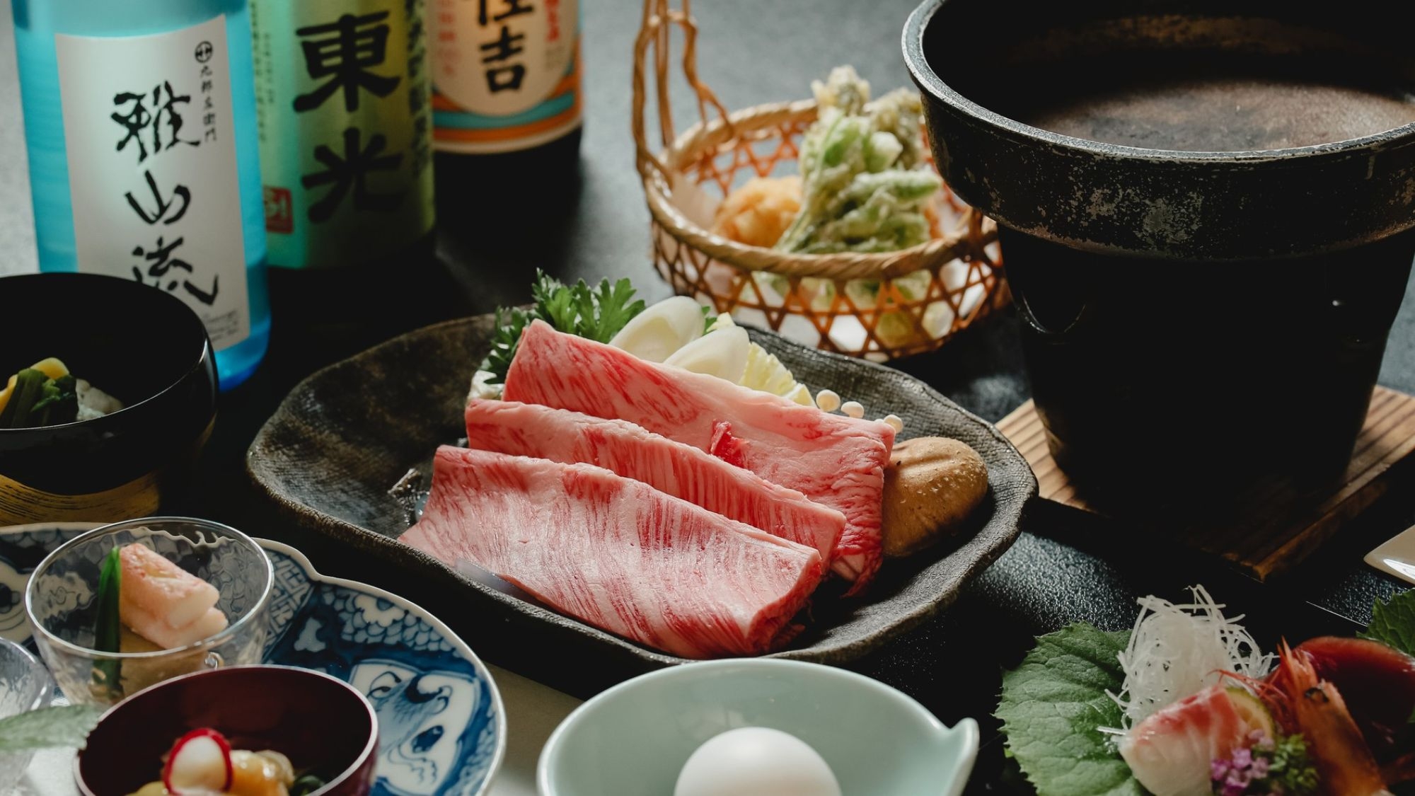 【一番人気】日本三大和牛米沢牛の感動を！秘伝の割下で味わうすき焼き会席〇小野川の美肌湯を心ゆくまで