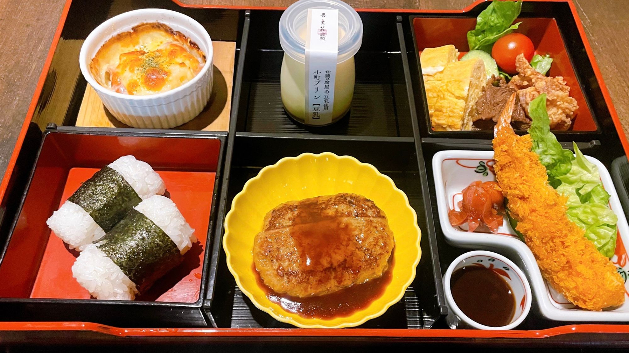 【お子様ランチ一例】お子様に大人気のメニューが勢揃い！彩り豊かな特製ランチです。