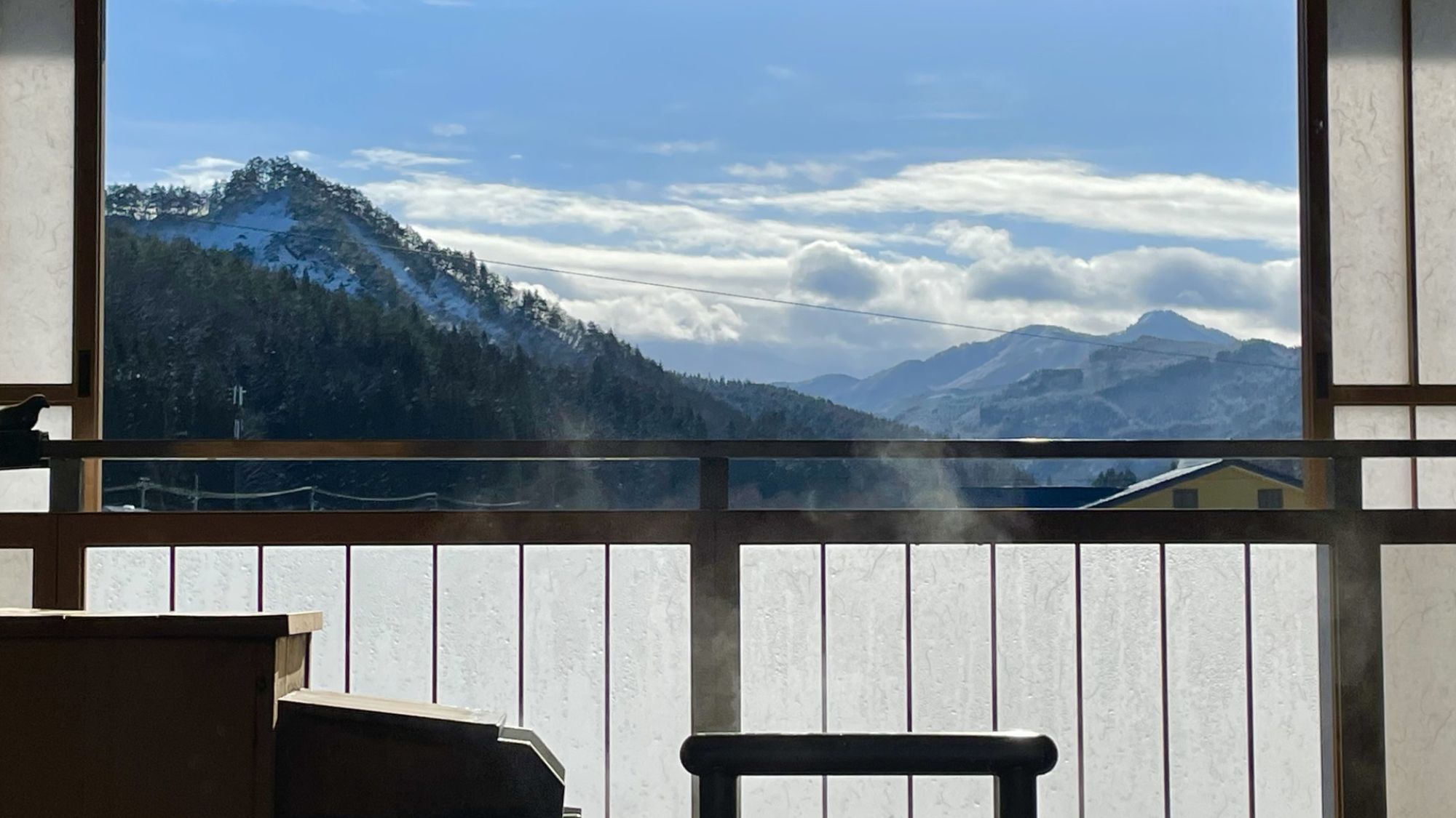 【半露天風呂付＜吾妻＞】小野川の良質な温泉と里山の風景を独り占め。