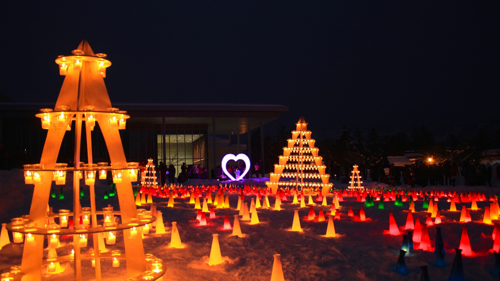 【上杉雪灯篭まつり】キャンドルが並ぶ冬まつり