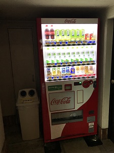 自販機　1Fにあります。