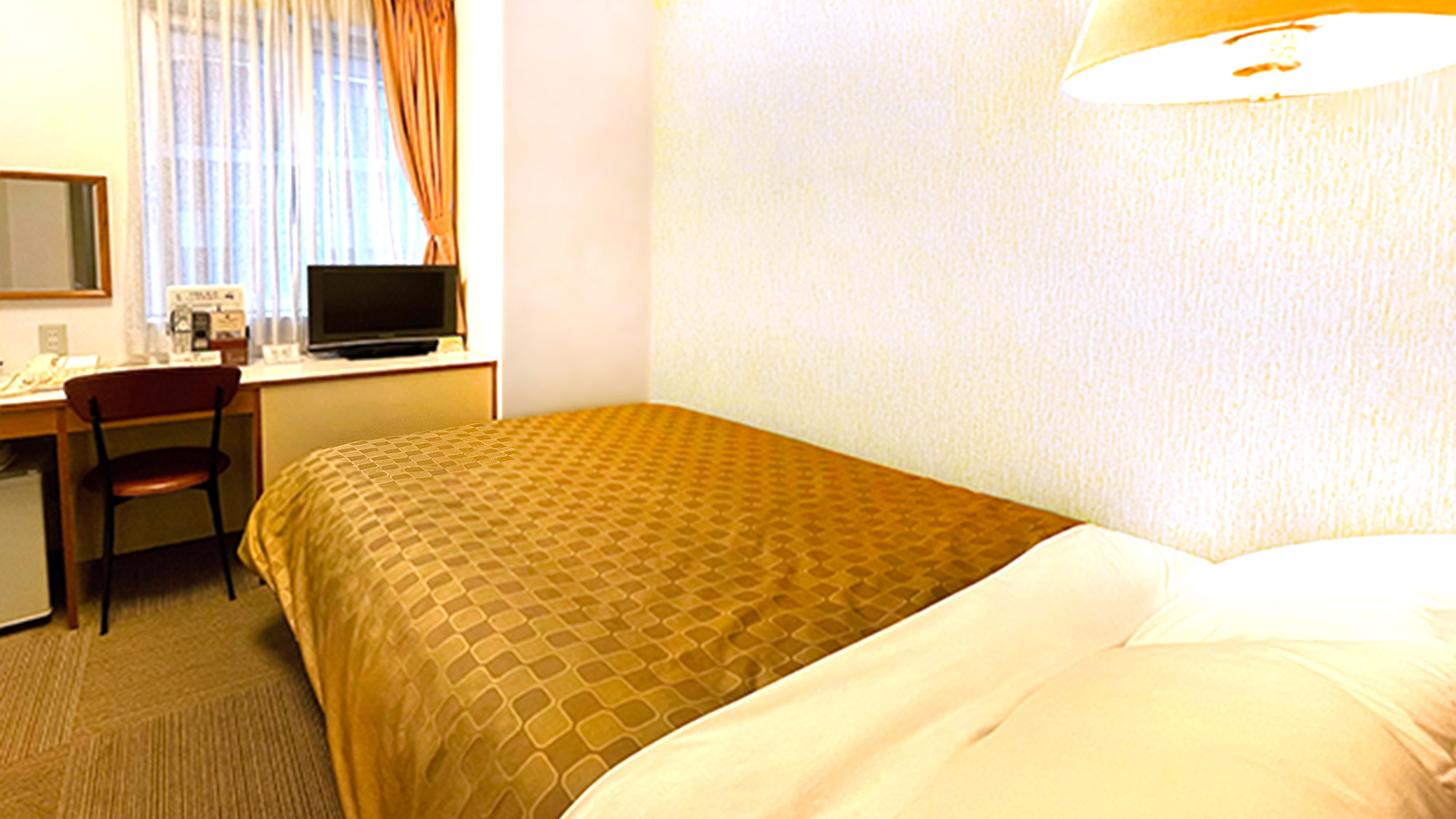 セミダブルルーム【130cm幅ベッド&times;1台】