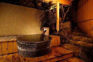 温泉露天風呂付客室「小室」（和室10畳・2ベッド）