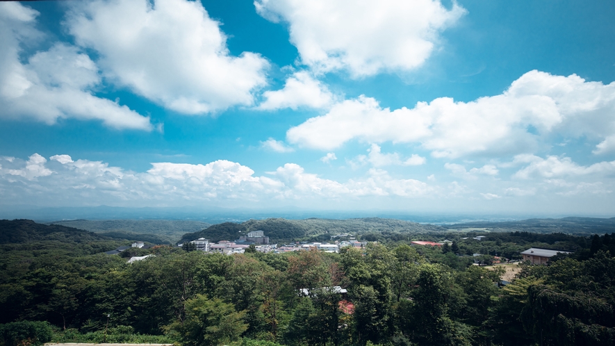 大自然の中の光雲閣