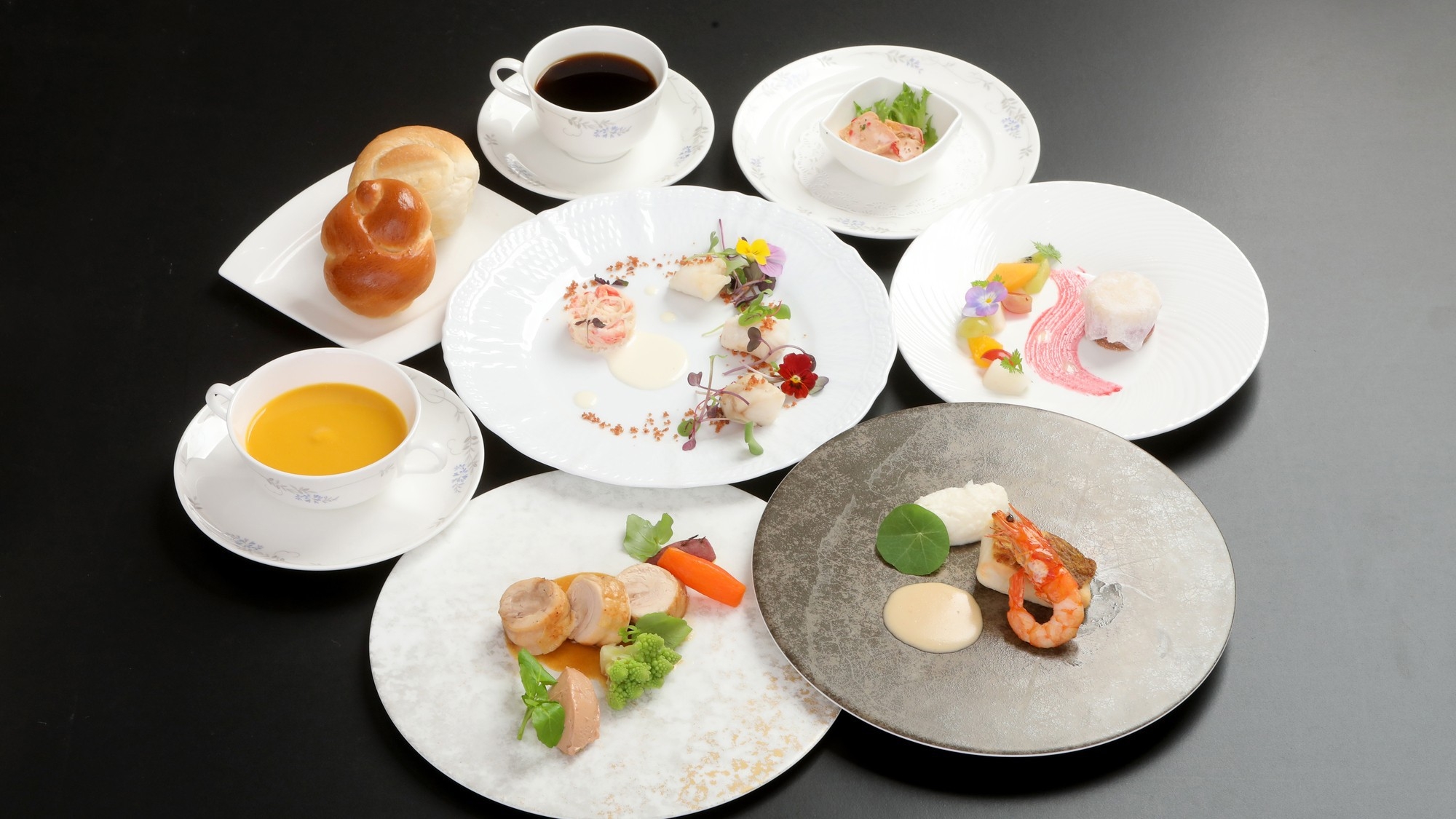 【年末年始限定】【夕食は宴会場でフルコースディナー】２食付プラン（夕朝食付）