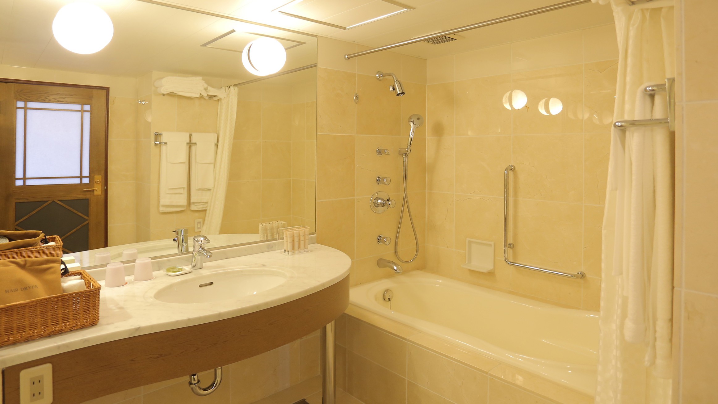 スィートルーム洗面台