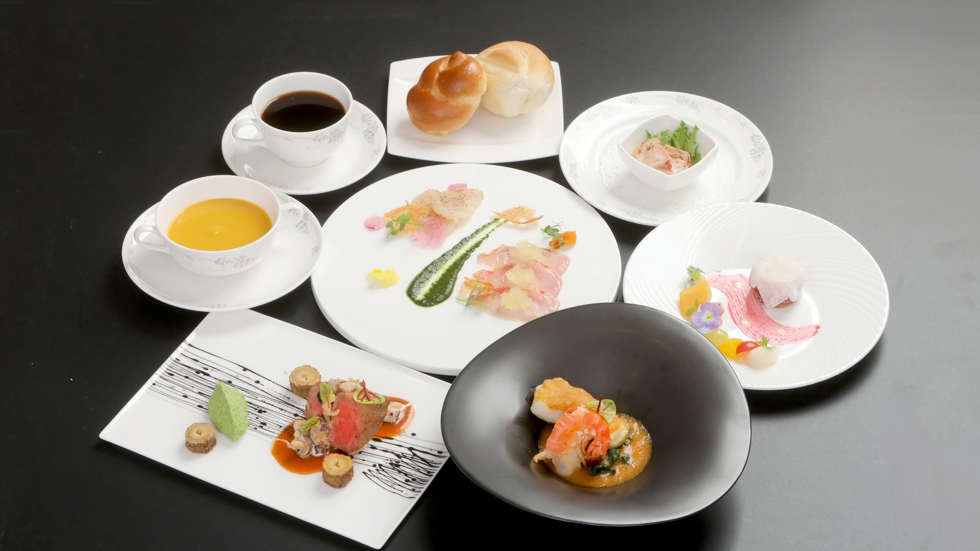 【年末年始限定】【夕食はレストランでフルコースディナー】２食付プラン（夕朝食付）