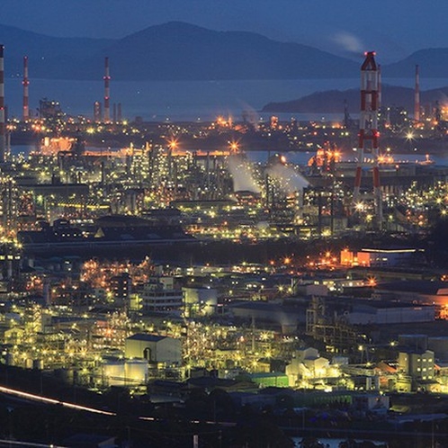 水島コンビナートの夜景