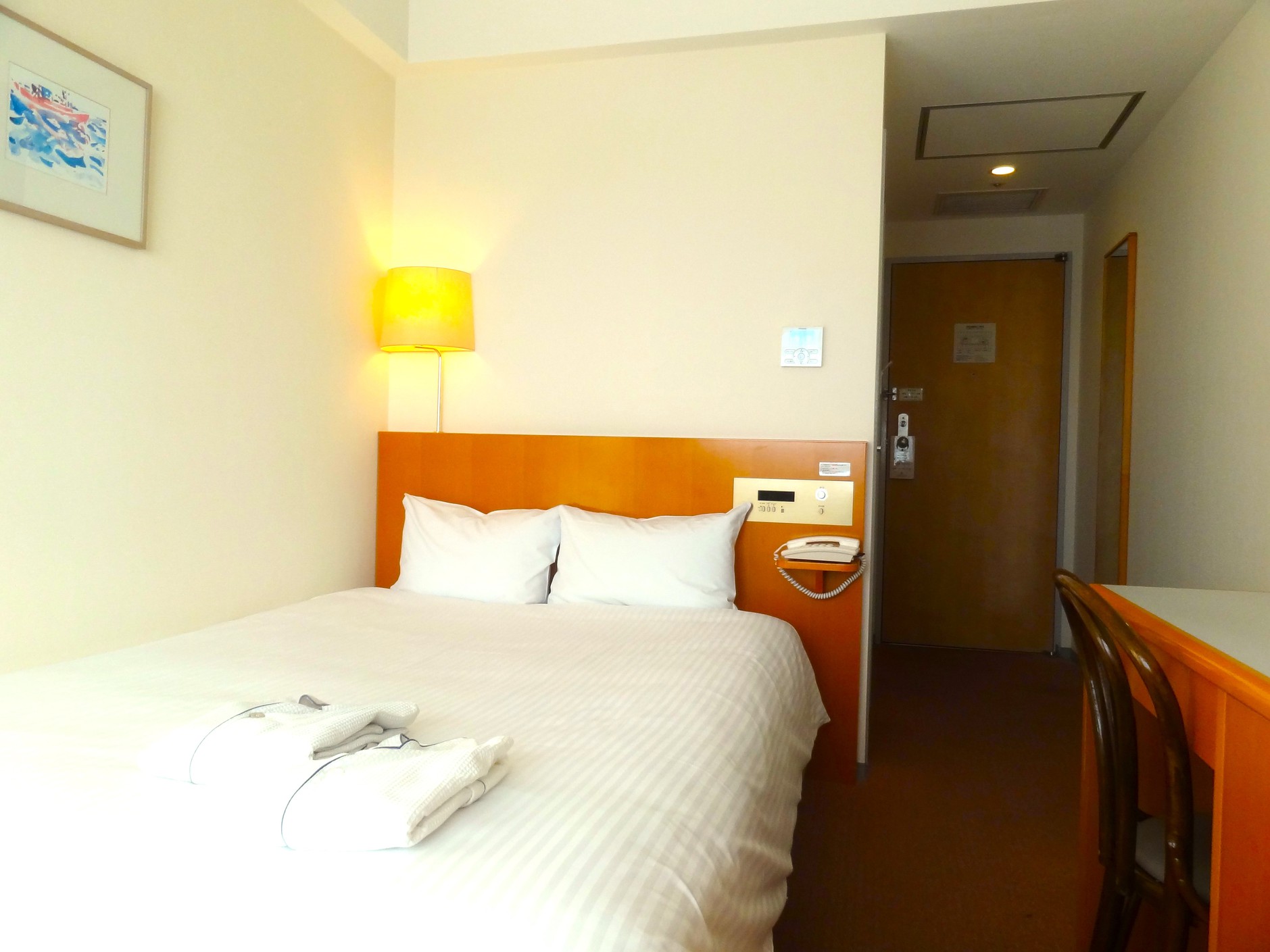 【禁煙】　ダブルルーム　【140〜160cm幅】