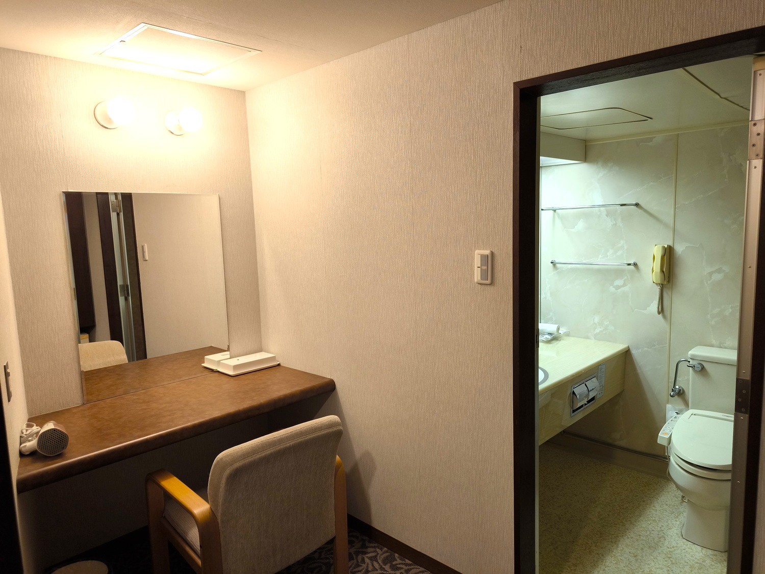 【大部屋】ドレッサー