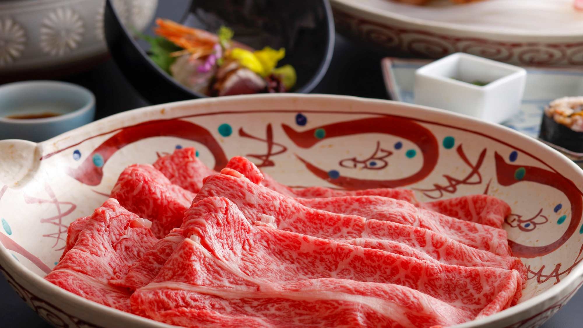 ≪ホタル観賞：無料送迎付≫自然の光に癒されて…選べる夕食＜伊賀牛と季節の会席or伊賀牛すき焼き会席＞