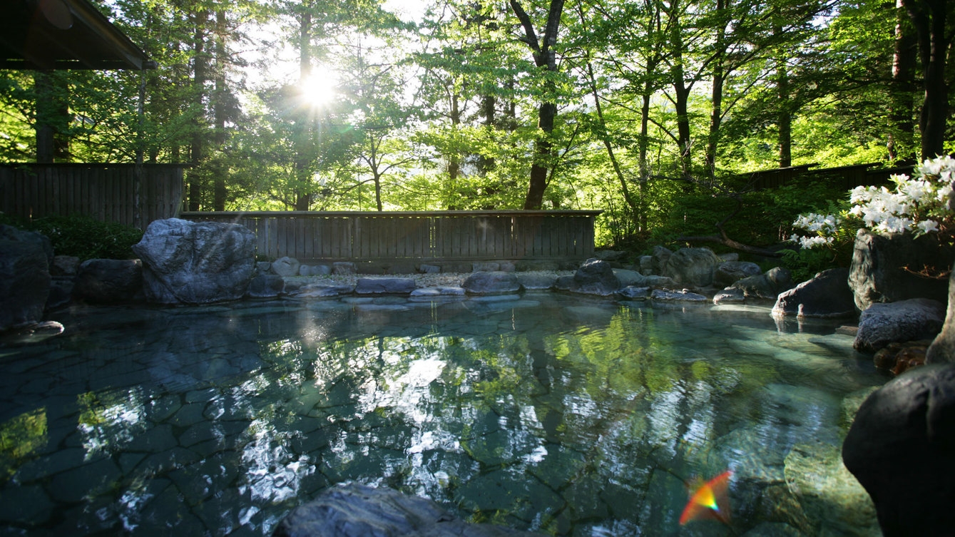 【温泉SALE】松の庭園に佇む『佳松亭』にお日にち限定でお得にご宿泊！旅館棟ならではの贅を楽しむ