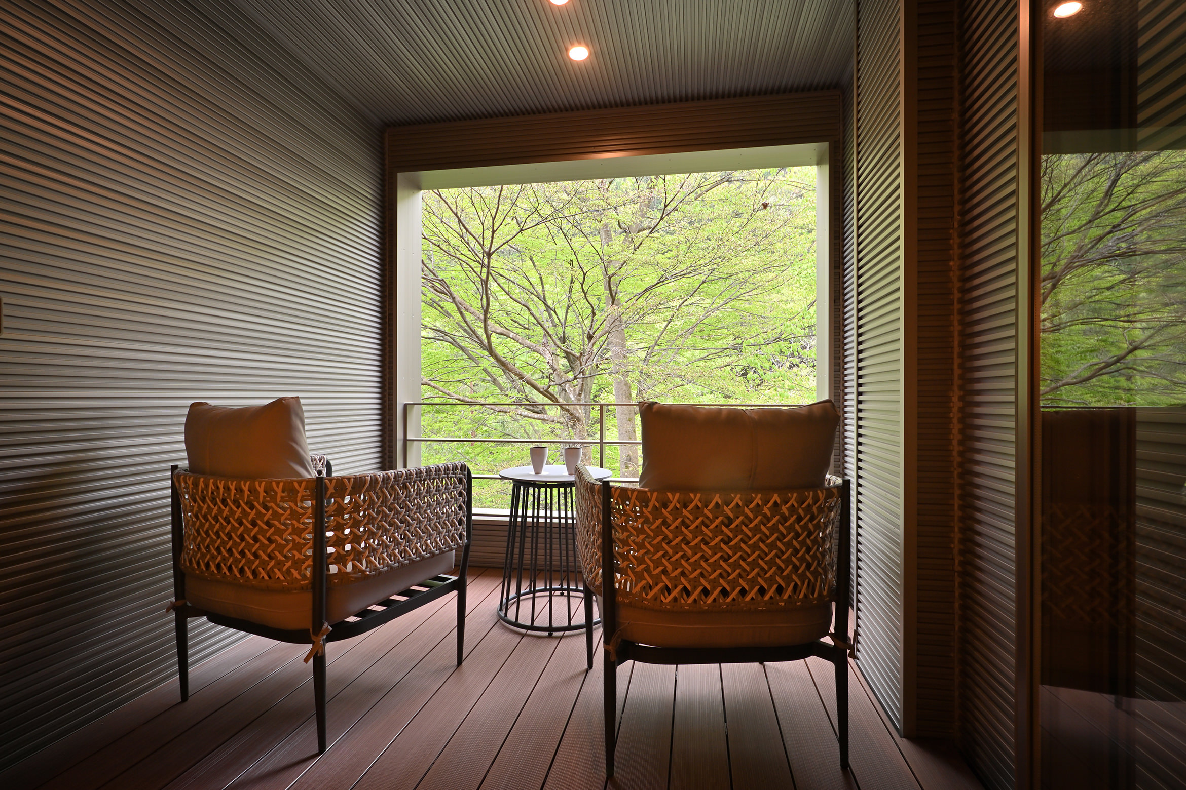 欅の間　デッキ