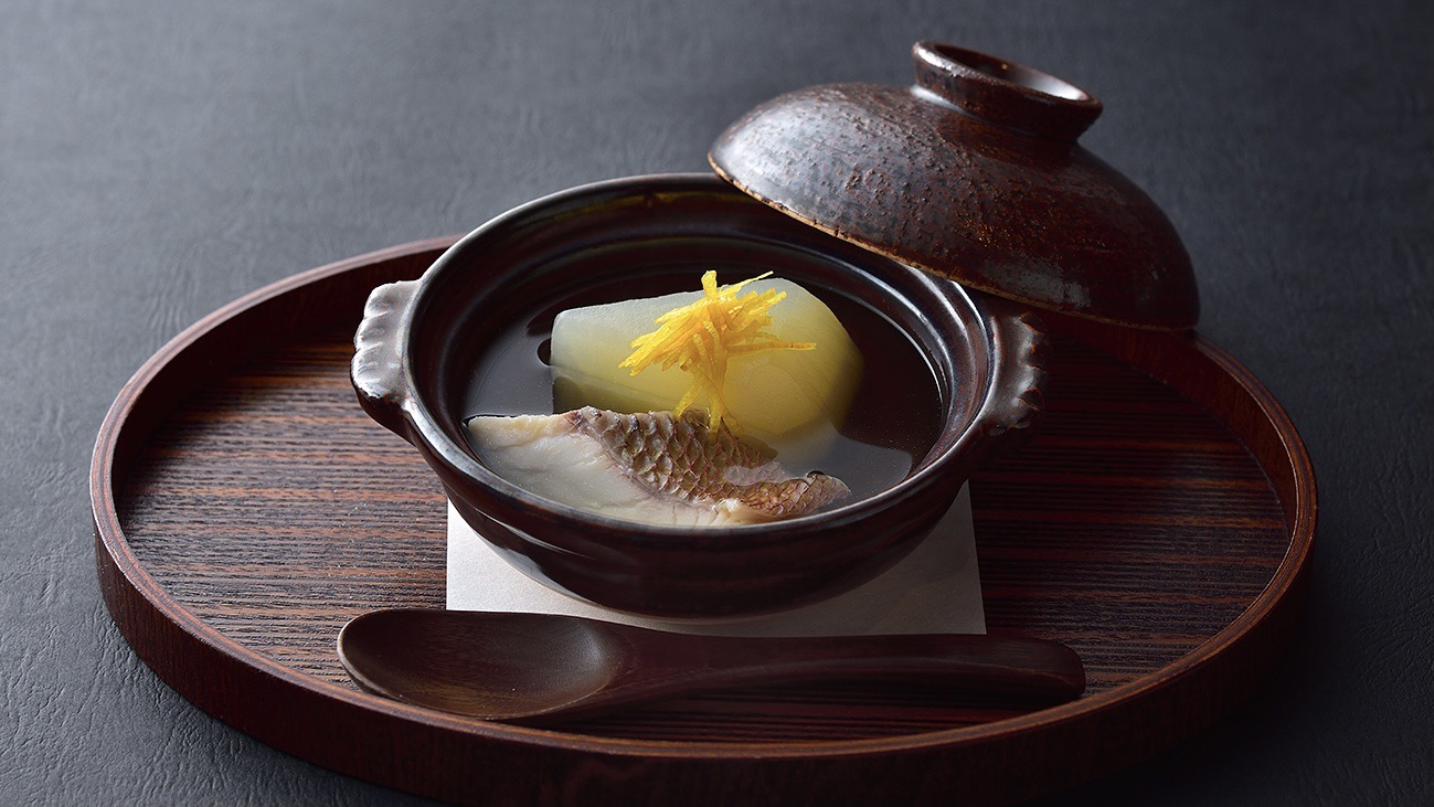 【冬料理】温菜　鯛と蕪の小鍋仕立て